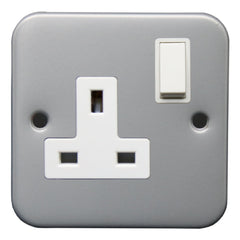 Metal Clad 1 Gang Switched Socket Double Pole